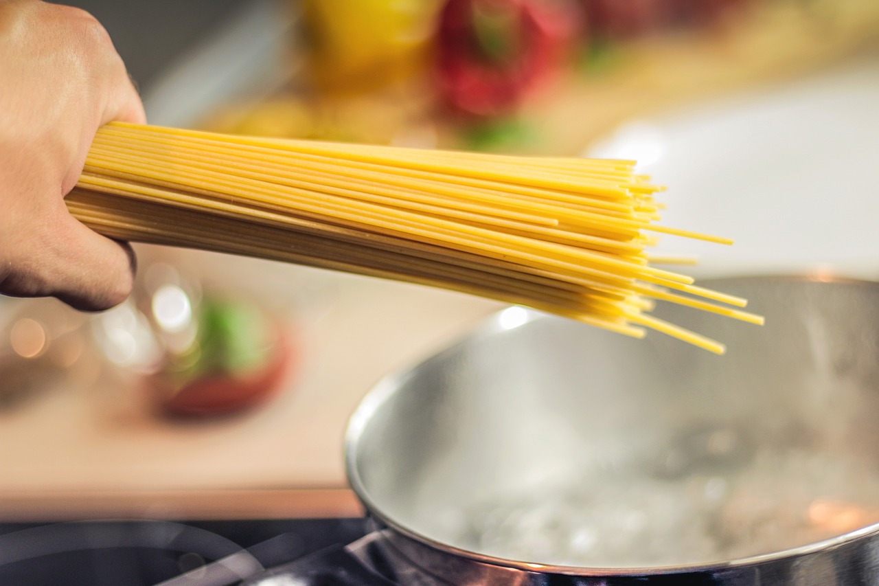 Spaghetti selber machen ohne Maschine – Handgemachte Spaghetti: So einfach geht’s ohne Maschine!