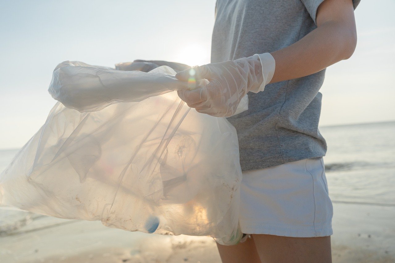 Wie recycelt man Plastik – Plastikmüll richtig entsorgen: Tipps zum Recycling von Plastik