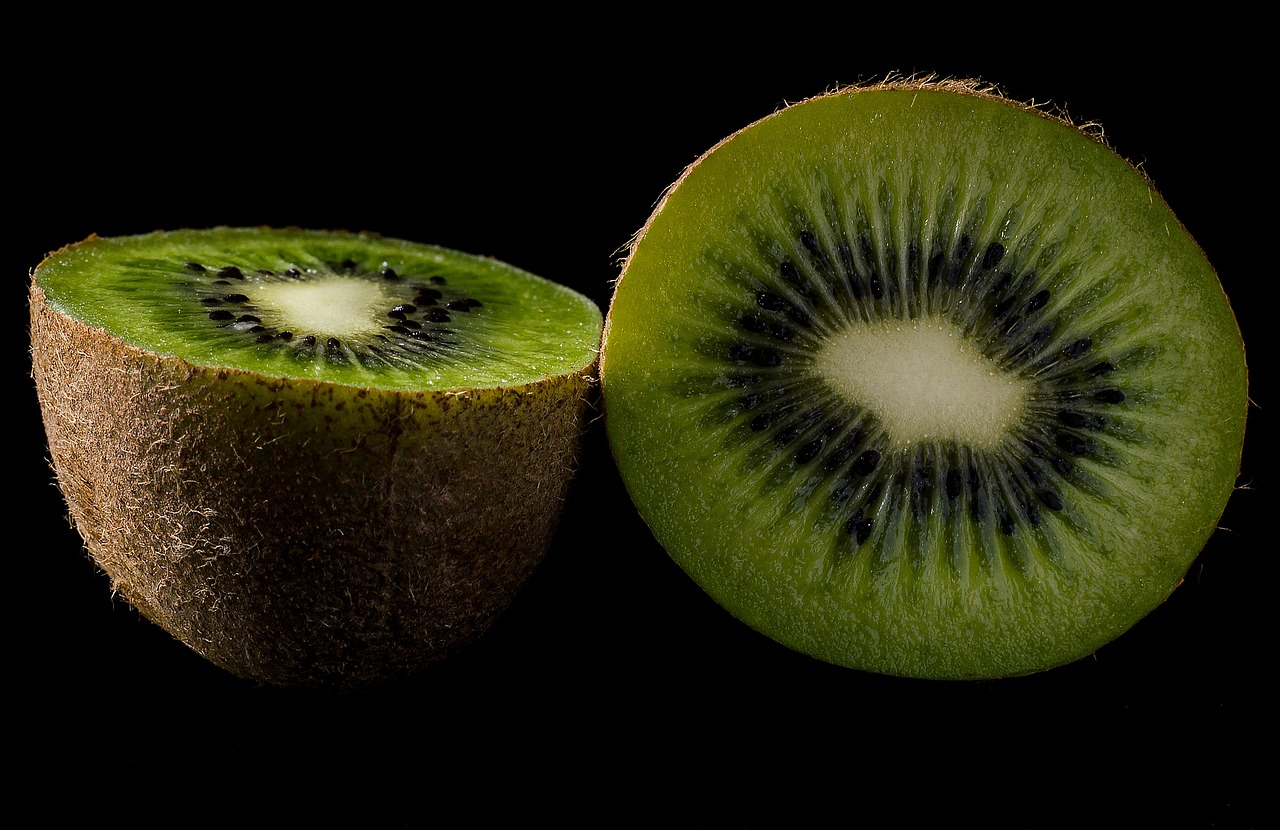 Kiwi Schneiden Herbst – Herbstliche Kiwi-Ernte: Tipps zum richtigen Schneiden der Früchte